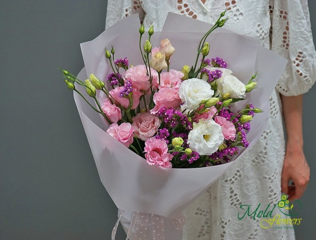 Bouquet of white and pink eustoma photo